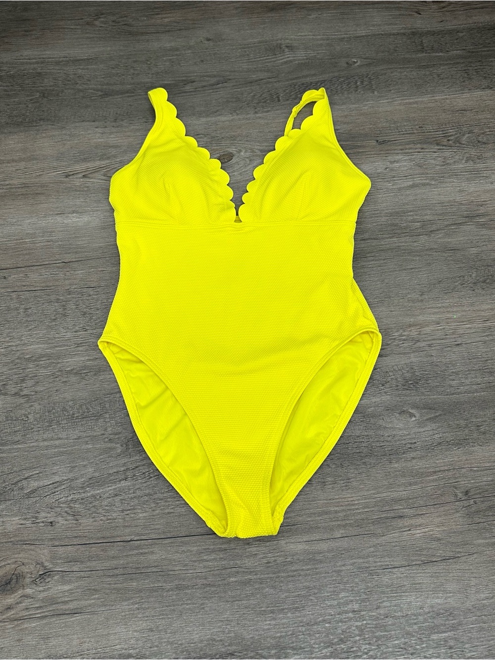 kate spade bright Yellow Scalloped One-Piece Swimsuit plunge large nwot